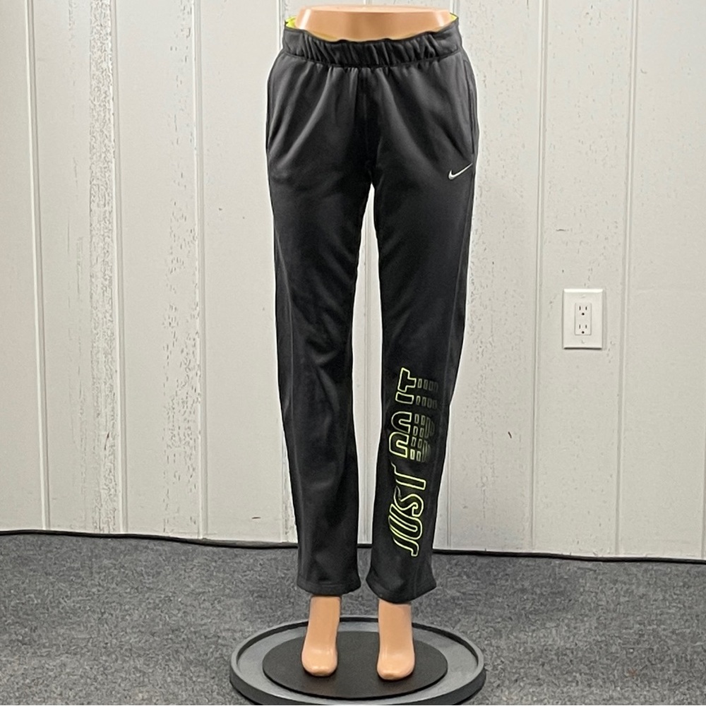 Nike Women’s Gray Therma-Fit Just Do IT Joggers Sz M